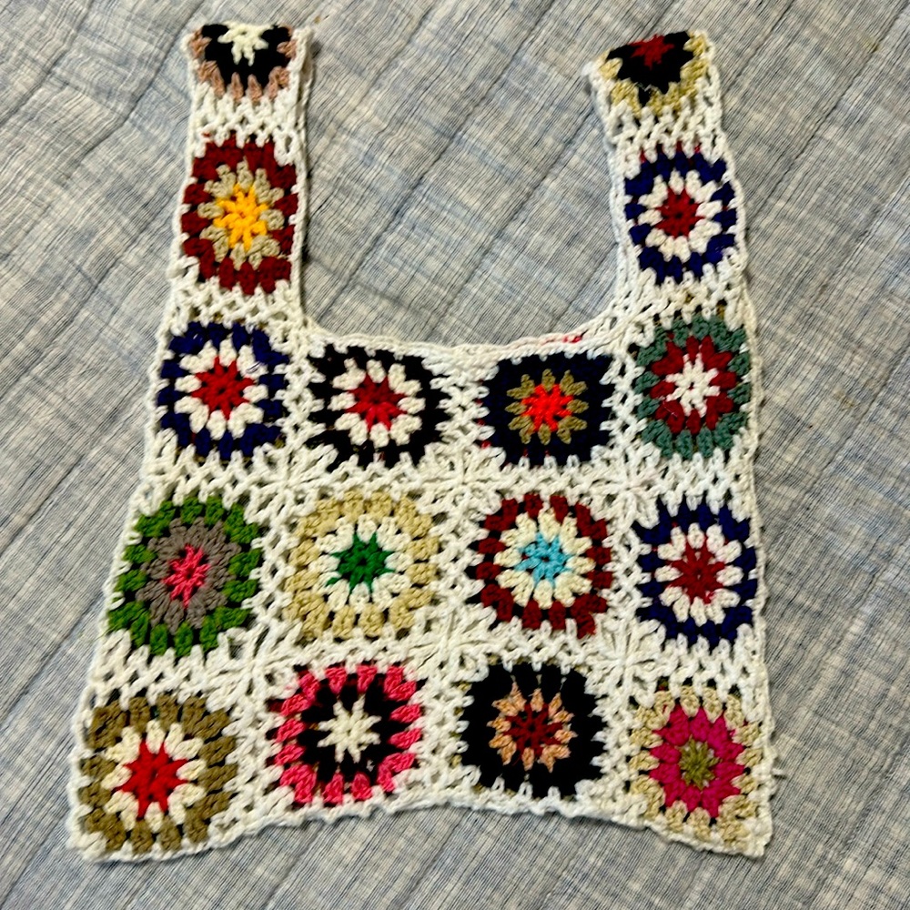 ♥️🧡💛 crocheted bag, traditional grandma style quilt